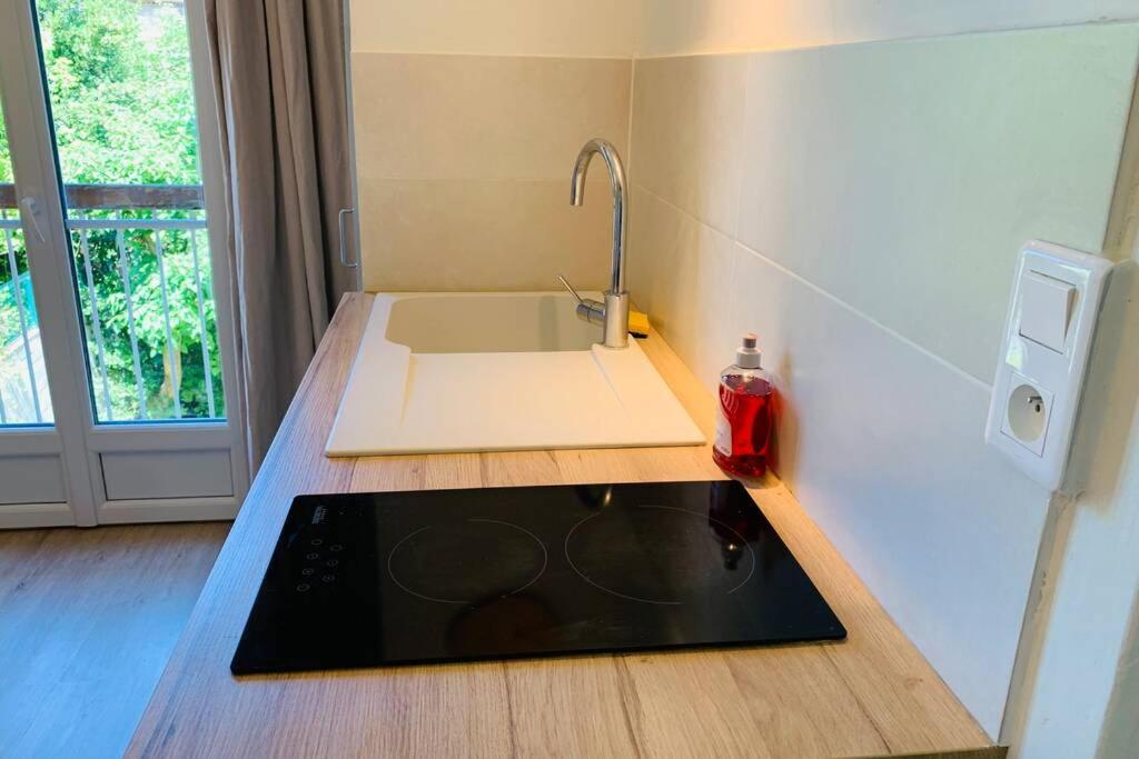מנוסק Provence Appartement מראה חיצוני תמונה