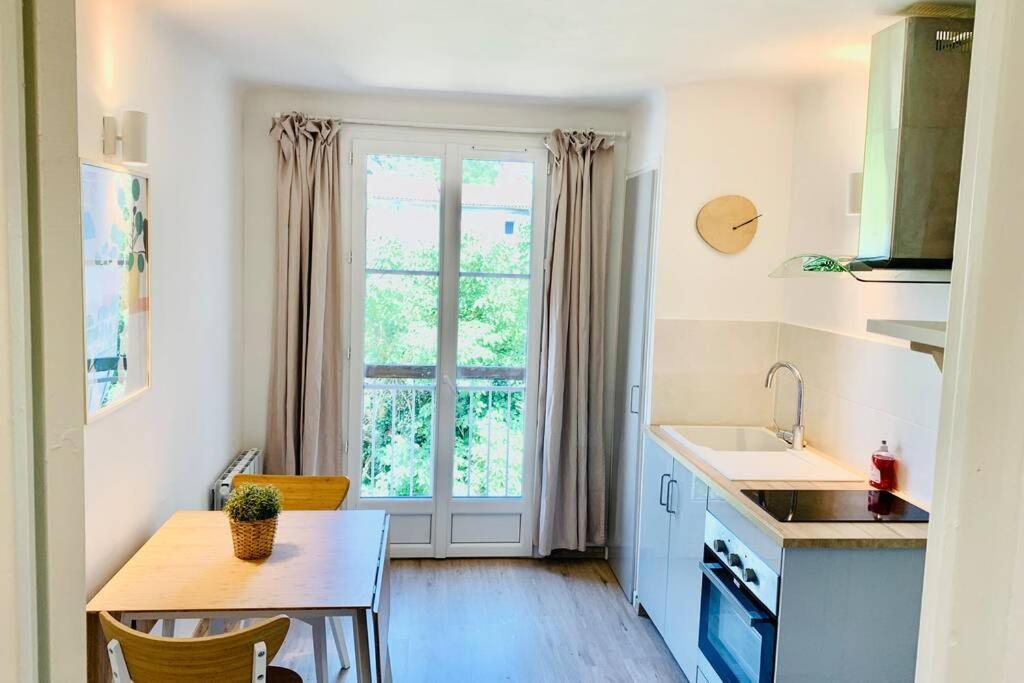 מנוסק Provence Appartement מראה חיצוני תמונה