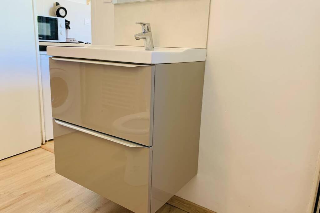 מנוסק Provence Appartement מראה חיצוני תמונה