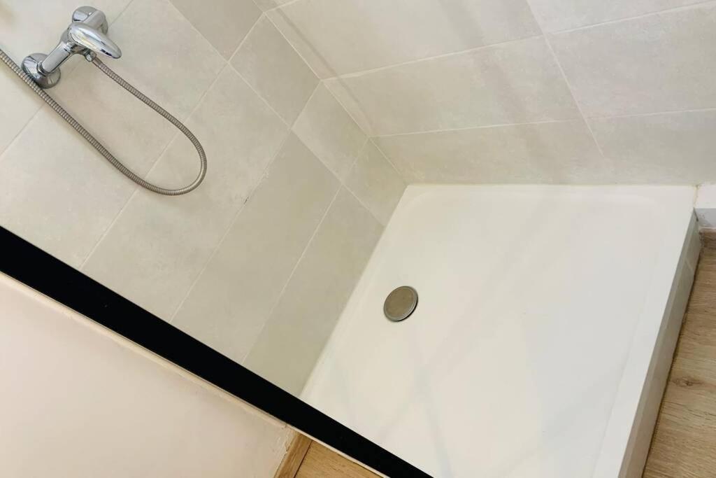מנוסק Provence Appartement מראה חיצוני תמונה
